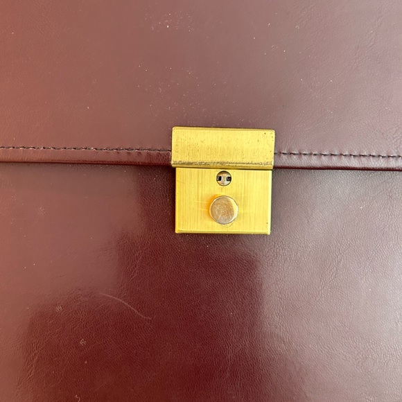 VINTAGE HAZEL MADE IN USA LOCKABLE BURGUNDY NON LEATHER ORGANIZER/NO KEY - Picture 5 of 9